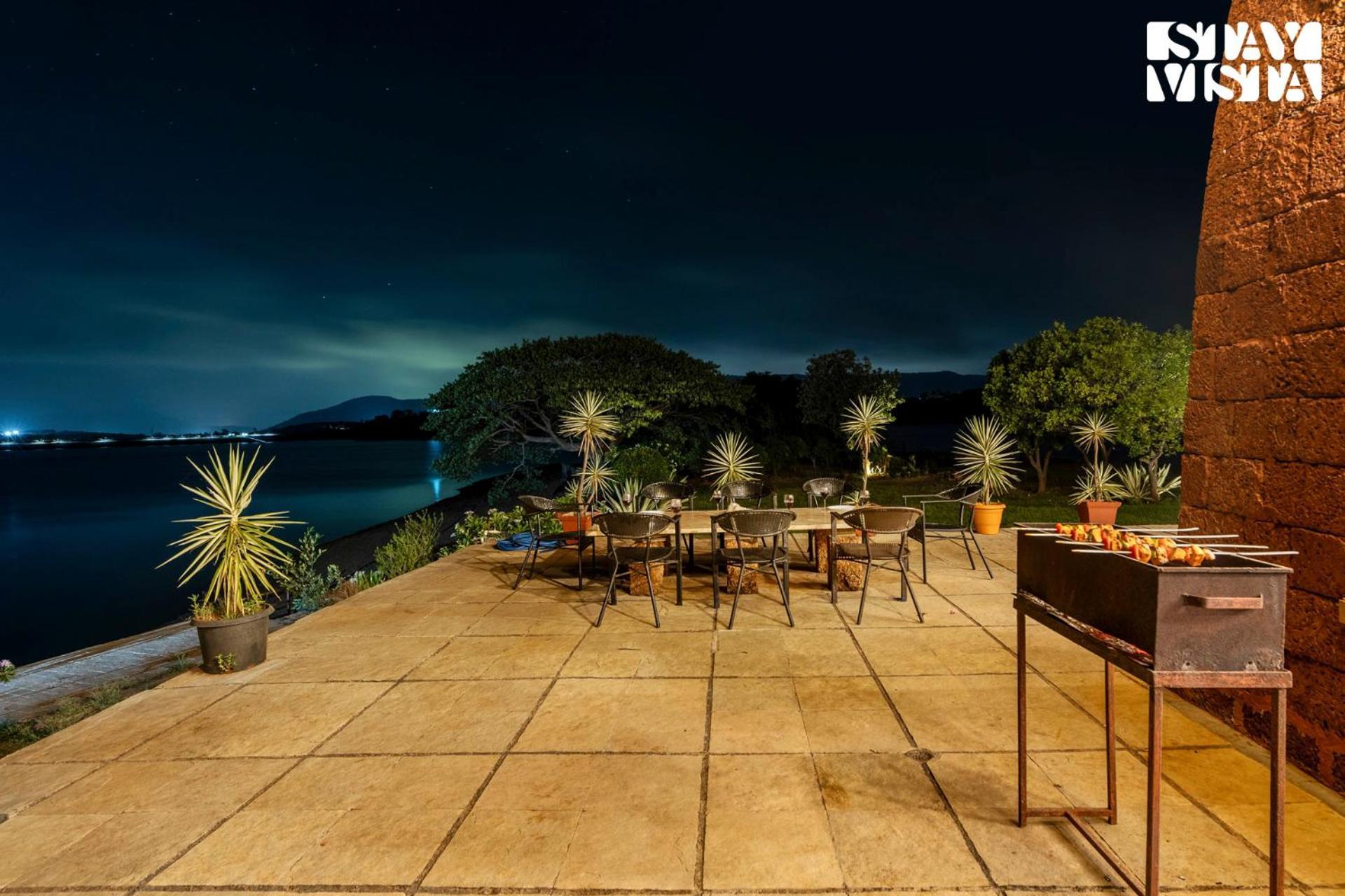 Stayvista At Three Shores With Lake View & Alfresco Dining Khamshet Экстерьер фото